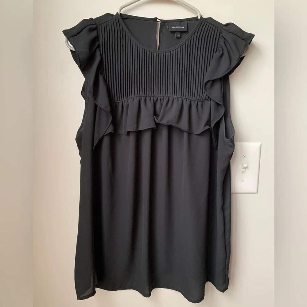 WHO WHAT WEAR Black Ruffle Ribbed Bodice Ruffle Cap Sleeve Tank Blouse